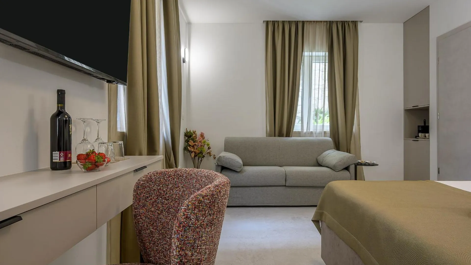 Antique Spalato Luxury Rooms Gostinjska kuća
