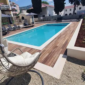 Mestrovic With Heated Swiming Pool- Near Split , Kastela Croatia