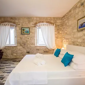 Toma , Trogir Croatia
